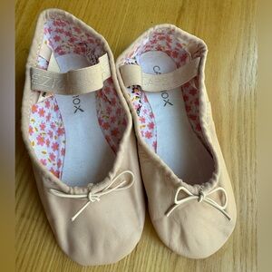 Capezio ballet slippers, Size 11.5M, Great condition